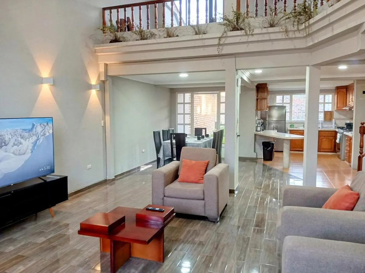 Casa Amplia Con Espacio Verde Cuenca Casa de Férias